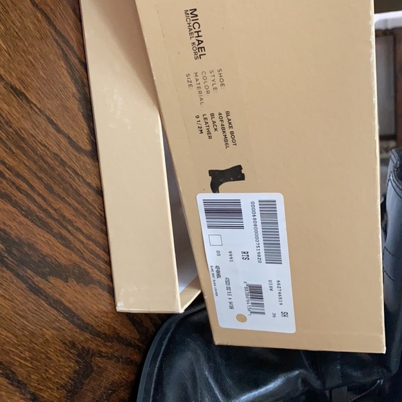 Michael Kors Blake Buckle Boot Blk w/Silver, Sz9.5 - Picture 11 of 11